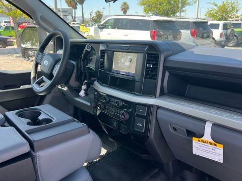 New 2026 Ford F250 XL w/ XL Chrome Package RWD image 16
