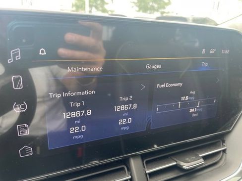 Used 2025 Chevrolet Trax ACTIV w/ Sunroof Package FWD image 13
