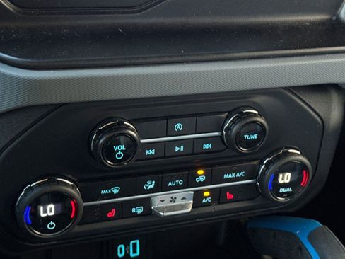 Used 2023 Ford Bronco Black Diamond image 22