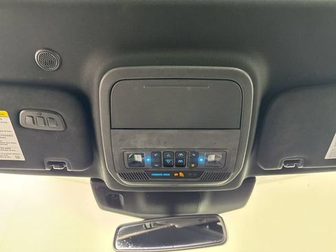 Used 2020 Ford Explorer Platinum w/ Premium Technology Package AWD/4WD image 10