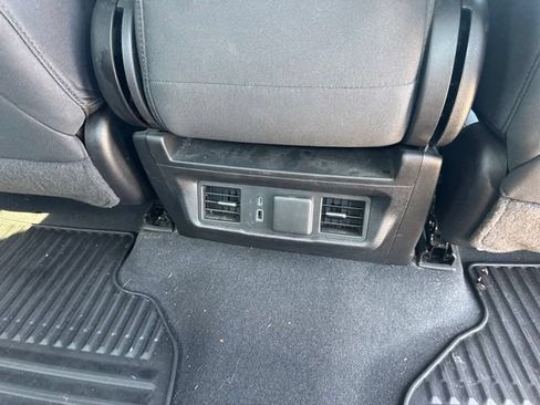 Used 2022 GMC Sierra 1500 SLE w/ X31 Off-Road Package AWD/4WD image 10