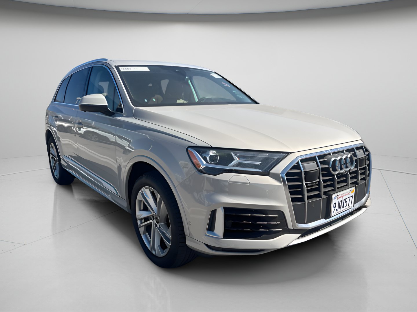 Used 2023 Audi Q7 2.0T Premium w/ Convenience Package AWD/4WD image 3