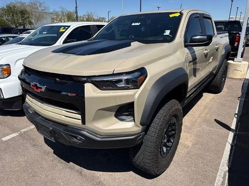 Used 2024 Chevrolet Colorado ZR2 w/ ZR2 Bison Edition AWD/4WD image 2