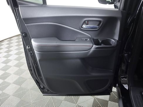 New 2026 Honda Ridgeline Black Edition image 13