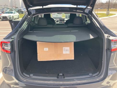 Used 2023 Tesla Model Y AWD image 15