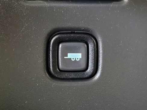 Used 2025 Chevrolet Express 3500 LT w/ LT Preferred Equipment Group RWD image 12