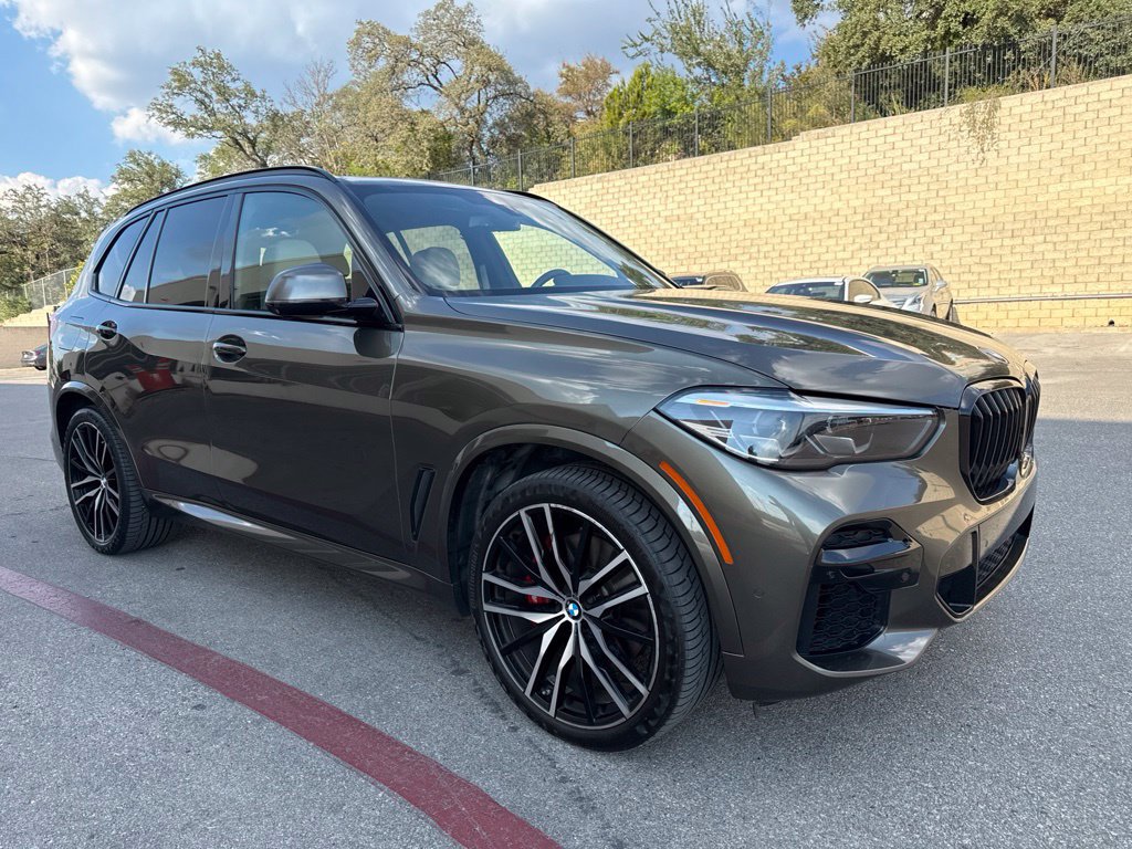 Certified 2023 BMW X5 xDrive40i w/ M Sport Package AWD/4WD image 2