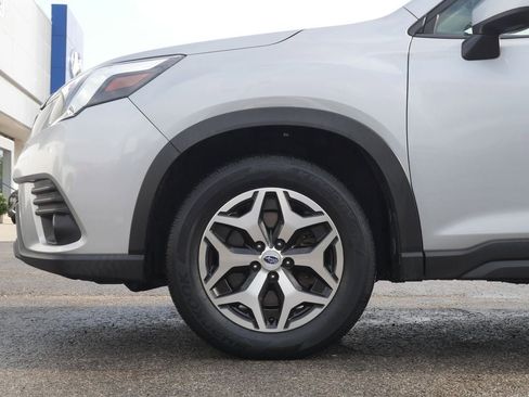 Used 2022 Subaru Forester Premium AWD/4WD image 14
