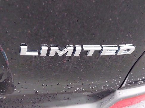 Certified 2019 Jeep Cherokee Limited image 30