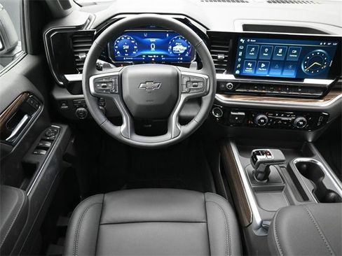 Used 2025 Chevrolet Silverado 1500 RST w/ Redline Edition image 8