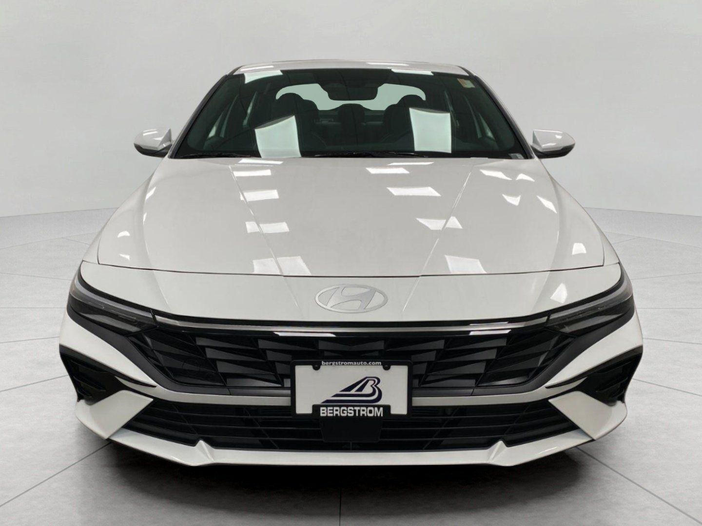 New 2026 Hyundai Elantra Limited FWD image 9