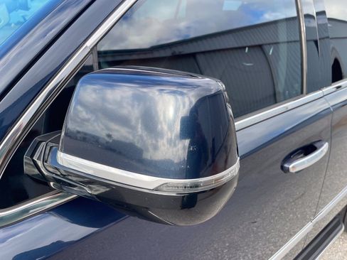 Used 2020 Cadillac Escalade Luxury RWD image 22