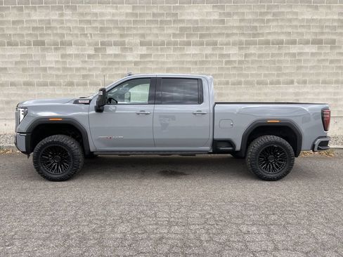 Used 2024 GMC Sierra 2500 AT4 w/ AT4 Premium Plus Package image 8