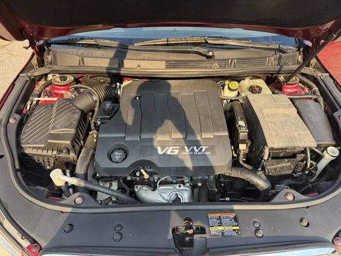 Used 2011 Buick LaCrosse CXS image 12