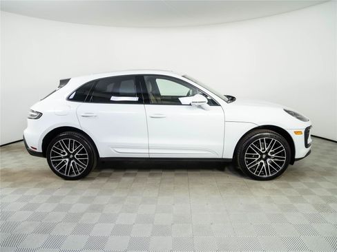 New 2026 Porsche Macan Turbo AWD/4WD image 28