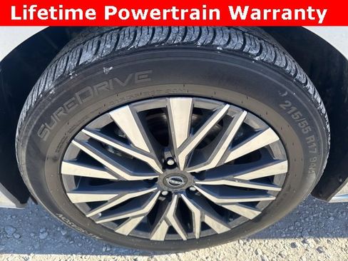 Used 2024 Nissan Altima 2.5 SV image 24