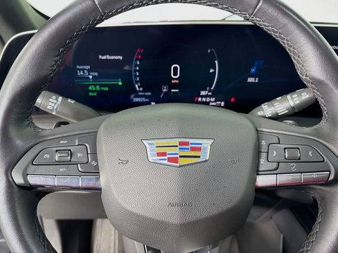 Used 2025 Cadillac XT4 Premium Luxury image 16