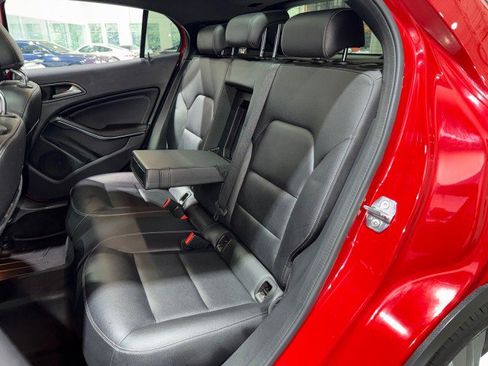 Used 2019 Mercedes-Benz GLA 250 4MATIC image 11