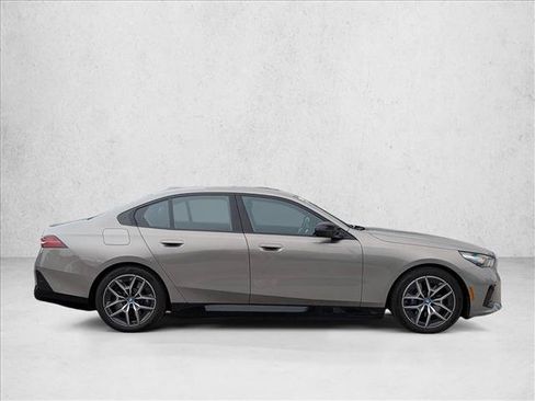 Used 2025 BMW i5 M60 AWD/4WD image 4