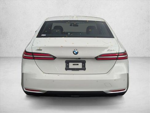 Used 2026 BMW 530i xDrive AWD/4WD image 8