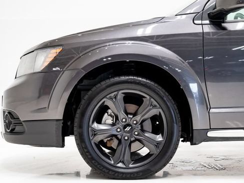 Used 2019 Dodge Journey Crossroad w/ Popular Equipment Group FWD image 30