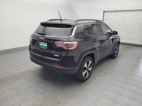 Used 2018 Jeep Compass Latitude w/ Popular Equipment Group AWD/4WD image 9