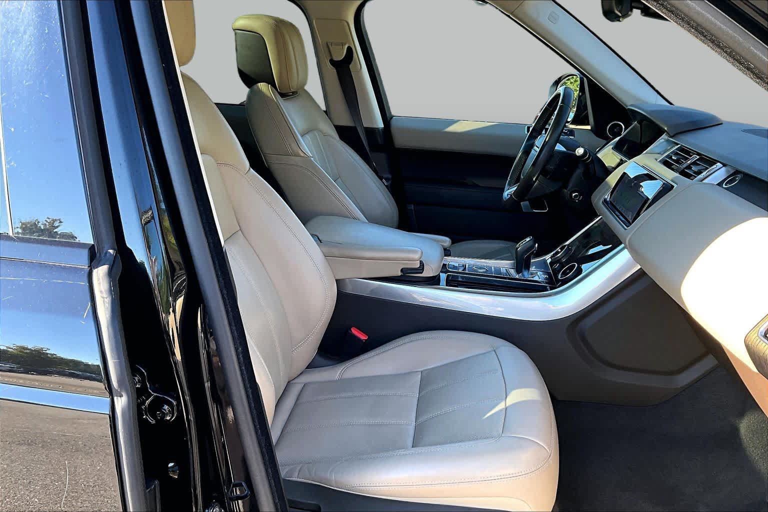 Used 2019 Land Rover Range Rover Sport HSE AWD/4WD image 8