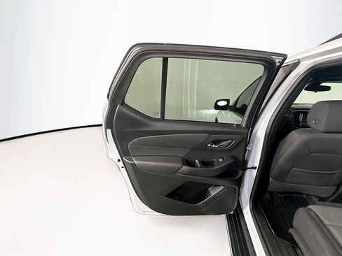 Used 2023 Chevrolet Traverse LT FWD image 25
