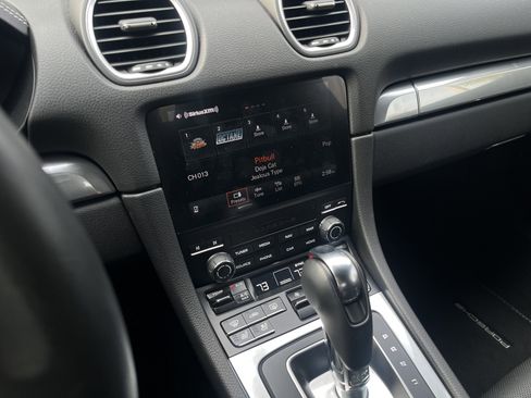 Certified 2024 Porsche 718 Boxster image 20