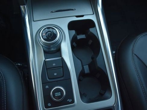 Used 2024 Ford Explorer Limited image 30