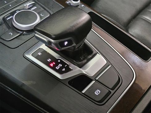 Used 2019 Audi Q5 2.0T Premium w/ Convenience Package image 34