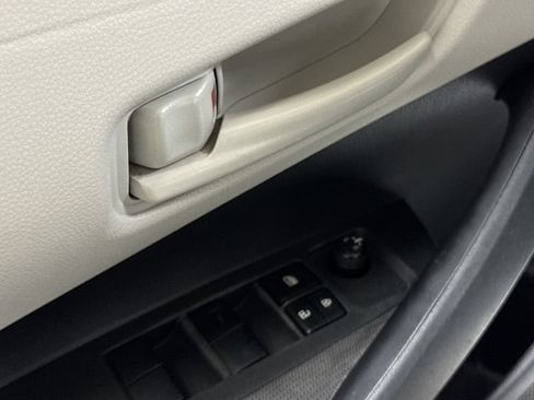 Used 2022 Toyota Corolla LE FWD image 20