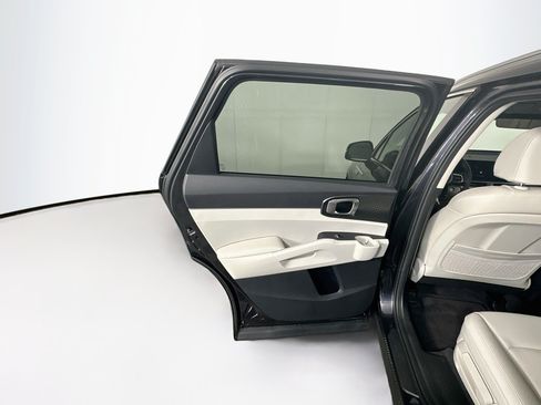 Used 2025 Kia Sorento S AWD/4WD image 26