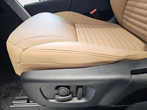 New 2025 Land Rover Discovery Dynamic SE AWD/4WD image 26