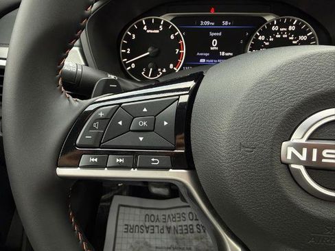 New 2025 Nissan Altima 2.5 SR image 22