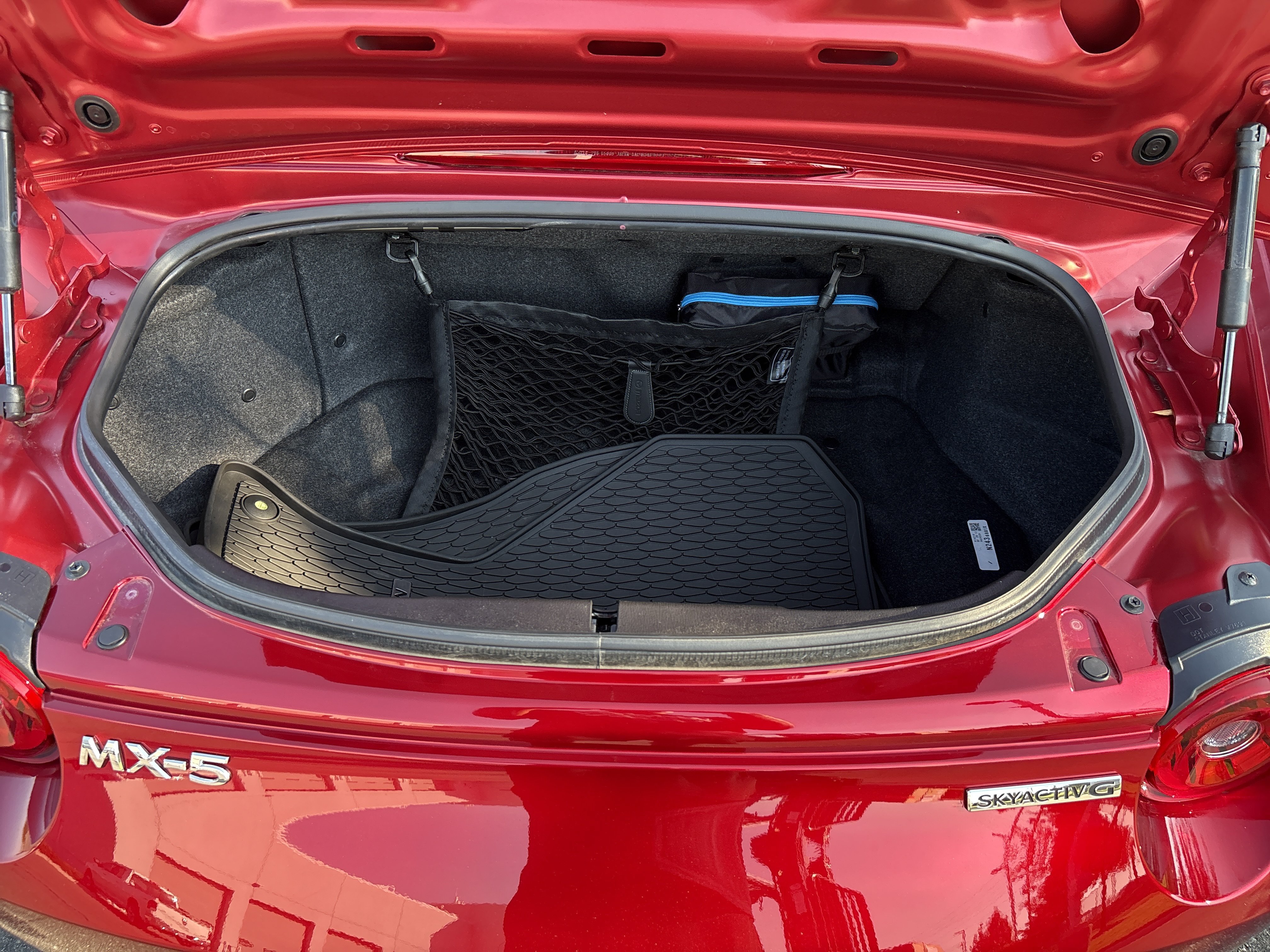 Used 2026 MAZDA MX-5 Miata Sport w/ Interior Package RWD image 32