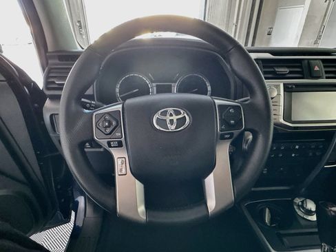 Used 2019 Toyota 4Runner Limited AWD/4WD image 9