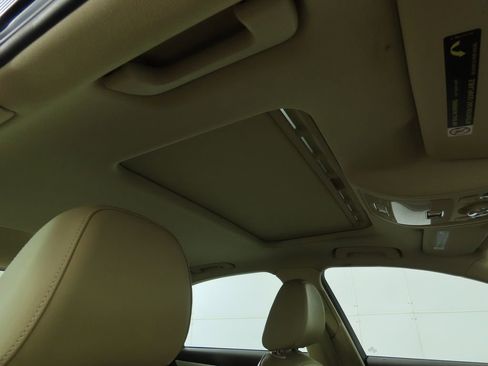 Used 2015 Audi A4 2.0T Premium Plus w/ Technology Package image 17