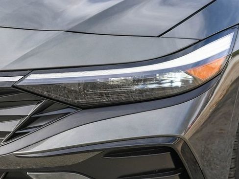 New 2026 Hyundai Elantra Limited image 2