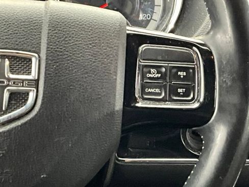Used 2019 Dodge Grand Caravan SXT FWD image 19