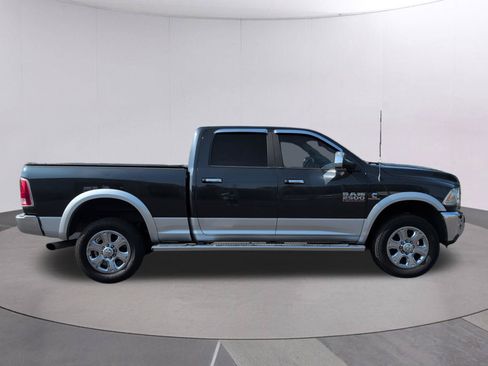 Used 2014 RAM 2500 Laramie AWD/4WD image 6