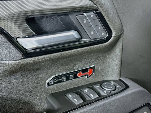 Certified 2025 GMC Sierra 1500 AT4 w/ AT4 Premium Package AWD/4WD image 20