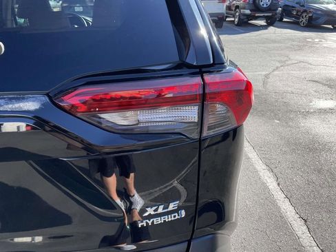 Used 2019 Toyota RAV4 XLE image 16