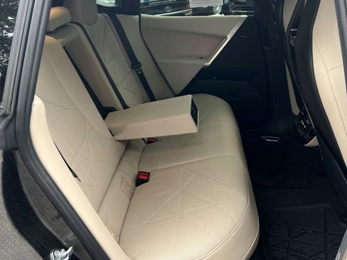 Used 2022 BMW iX xDrive50 w/ Convenience Package image 18