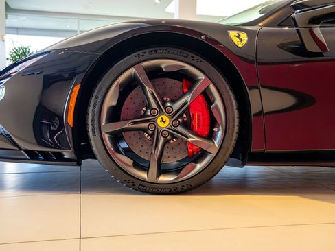 Used 2021 Ferrari SF90 Stradale AWD/4WD image 3