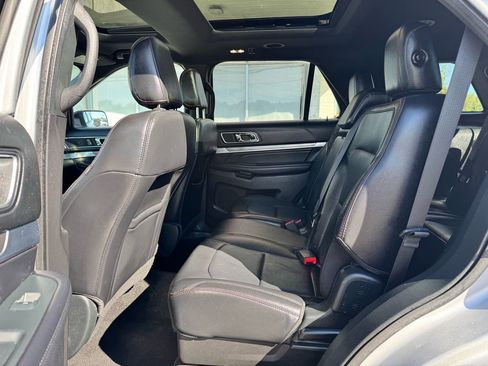 Used 2019 Ford Explorer Sport image 35