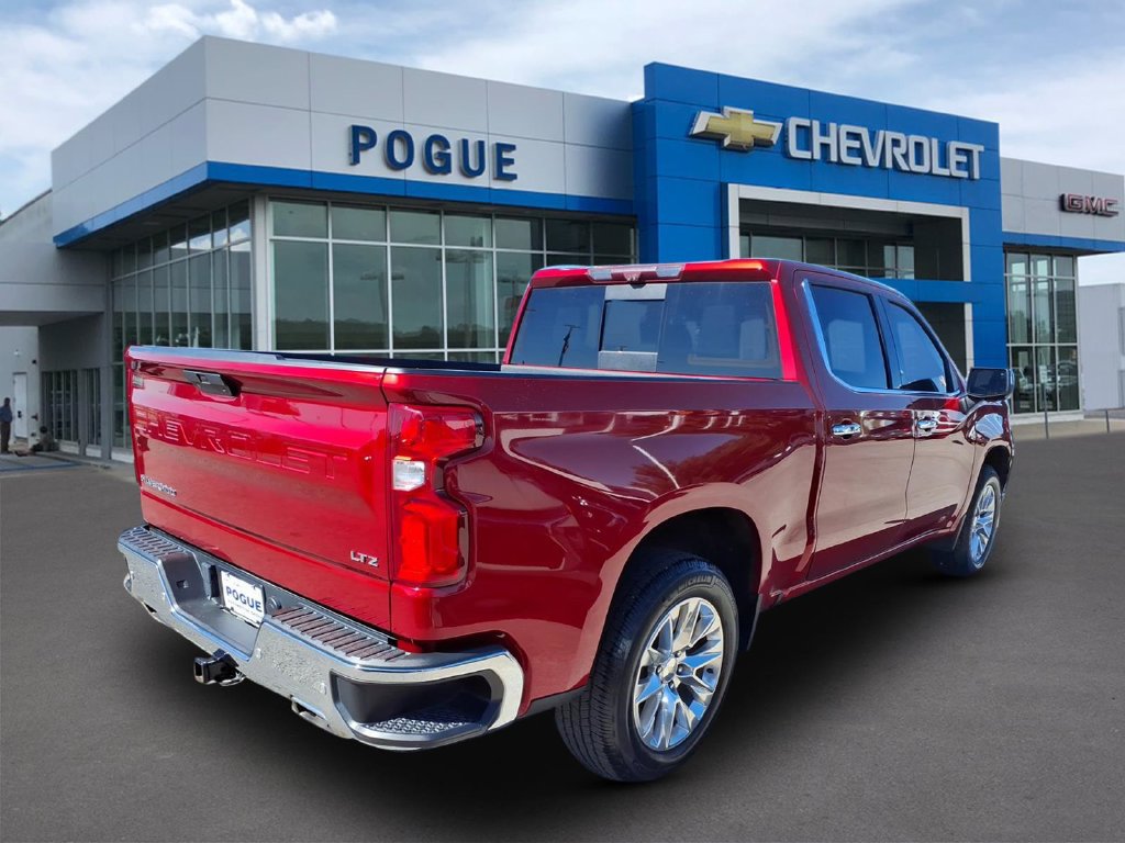 Used 2022 Chevrolet Silverado 1500 LTZ w/ Technology Package AWD/4WD image 2
