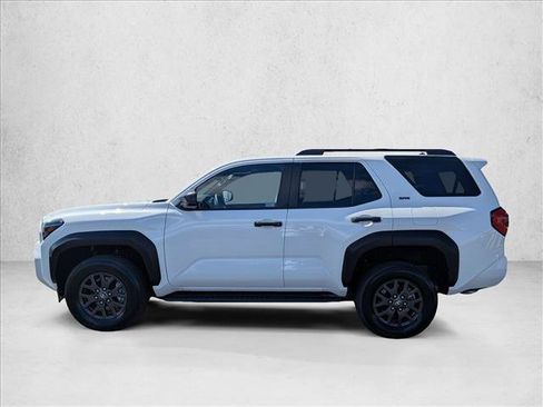 Used 2026 Toyota 4Runner SR5 AWD/4WD image 9