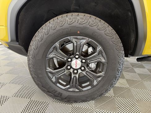 Certified 2024 GMC Canyon Elevation w/ Convenience Package AWD/4WD image 12
