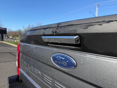Used 2022 Ford F350 XLT w/ XLT Premium Package AWD/4WD image 6